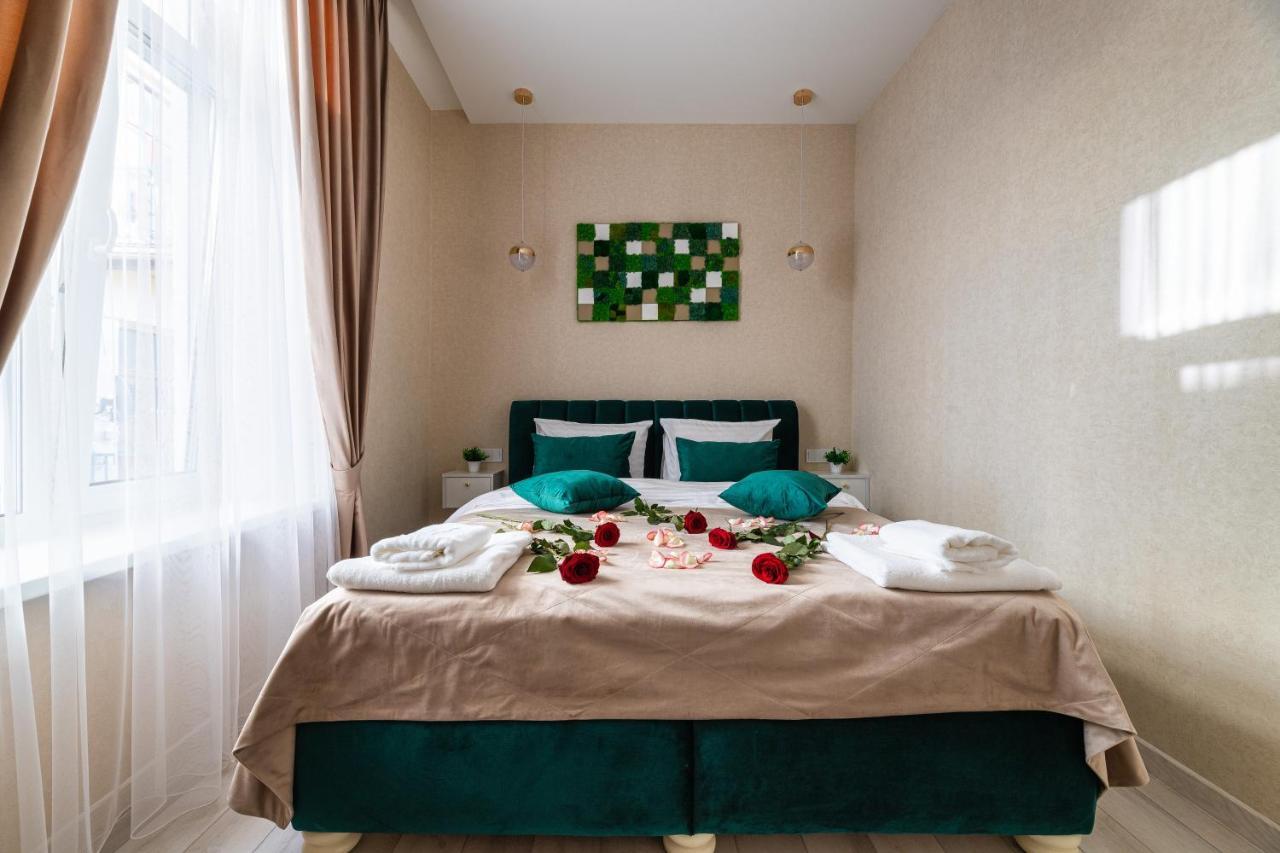 Rynok Square City Center Two Bedroom Apartment! Leopoli Esterno foto