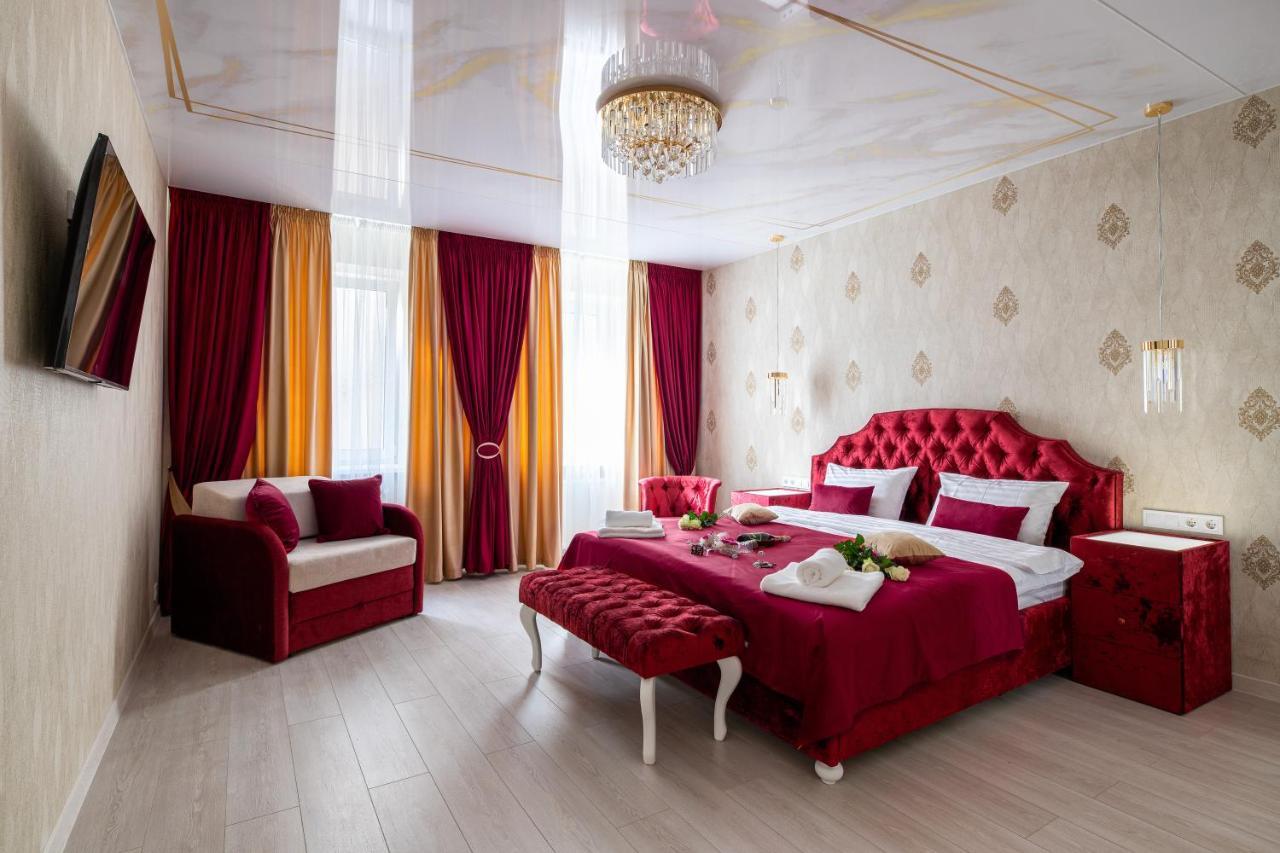 Rynok Square City Center Two Bedroom Apartment! Leopoli Esterno foto
